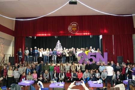 Imagen La Litera se une en un acto solemne para alzar la voz contra la...